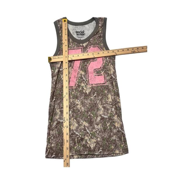 Social Scene Size Medium Y2K Camo + Pink Tank - Picture 3 of 4